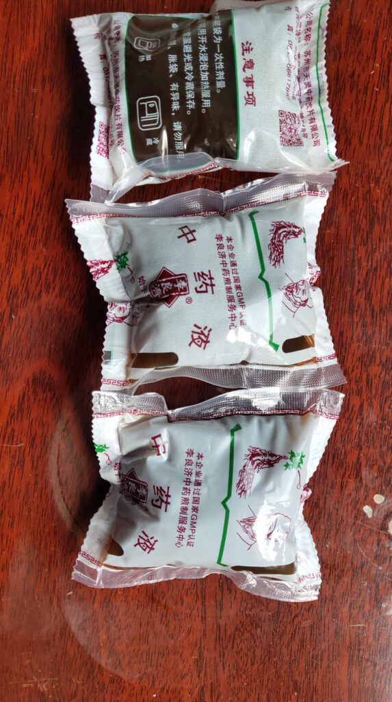 社区发的防疫物资来了，打死也想不到。。。